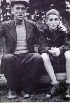 Alberto S&agrave;nchez con su hijo Alca&egrave;n